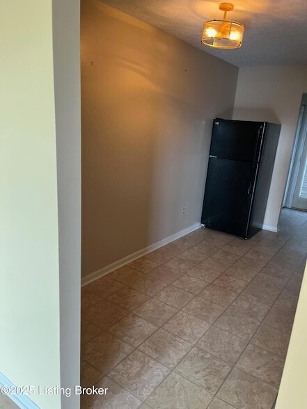 Building Photo - 1012 Windview Pl