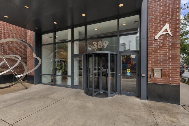 Building Photo - 389 Washington St
