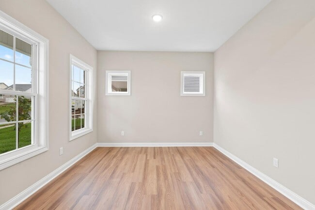 Building Photo - 109 Clearwater Dr