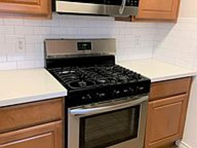 Building Photo - Available for May Move in!  Cute 2 bedroom 2 bathroom house near Downtown Bryan