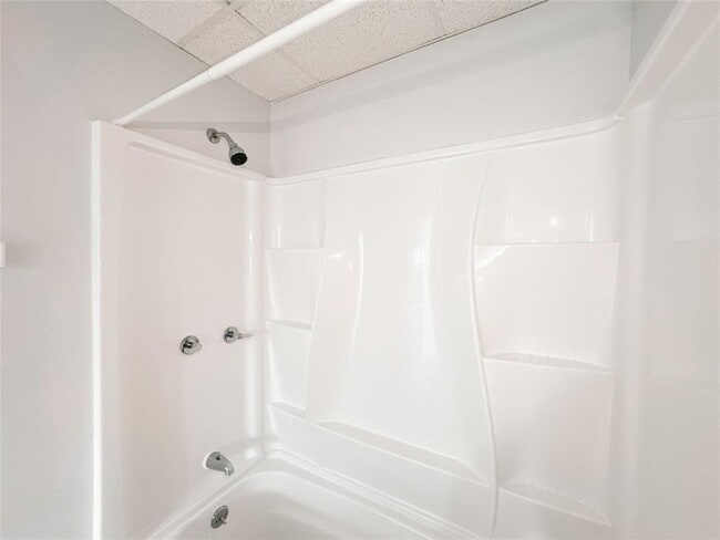 Building Photo - 4615 Heron St