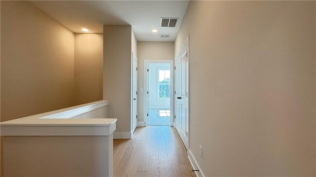 Building Photo - 2678 Evers Dr NE