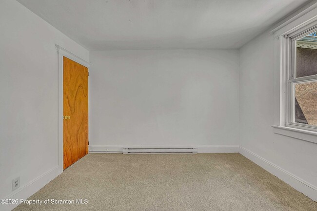 Building Photo - 1807 Green Ridge St