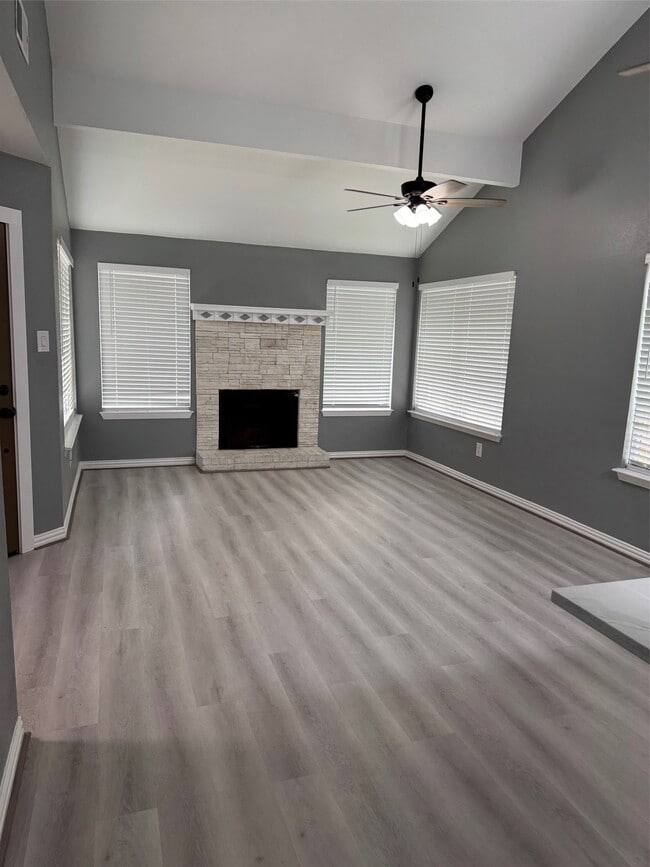 Building Photo - 7511 Log Cradle Dr