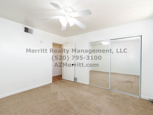 Building Photo - Sam Hughes 4 bedroom, 3 bath home with was...