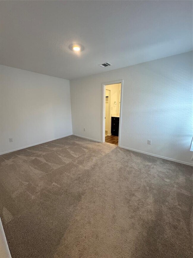 Building Photo - 63 Trinity Cir
