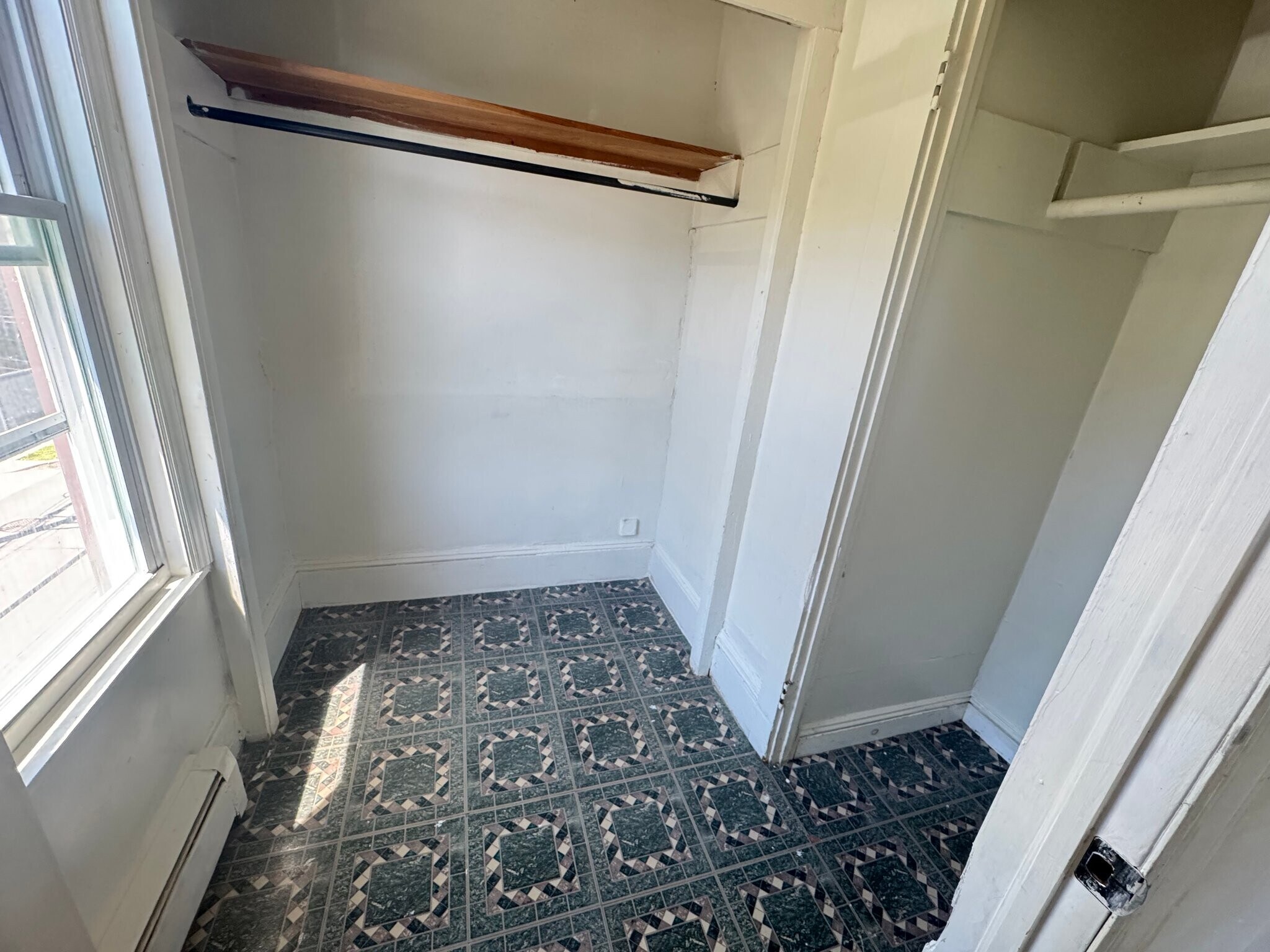 Building Photo - 257 Marshall St