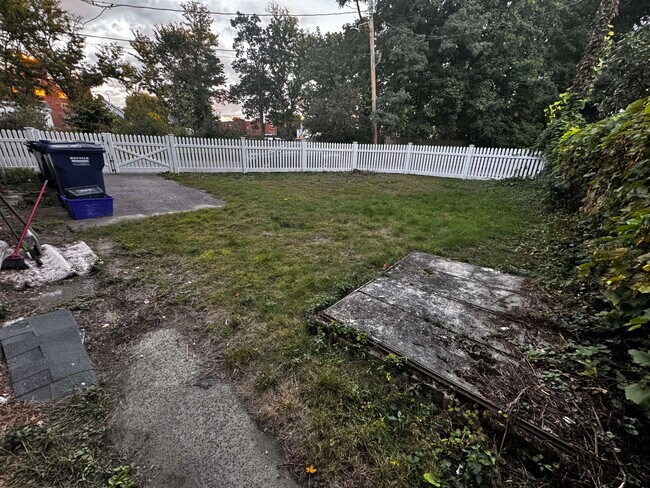 Building Photo - 26 Holworthy Pl