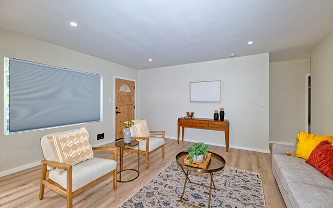 Building Photo - 11114 Ruthelen St