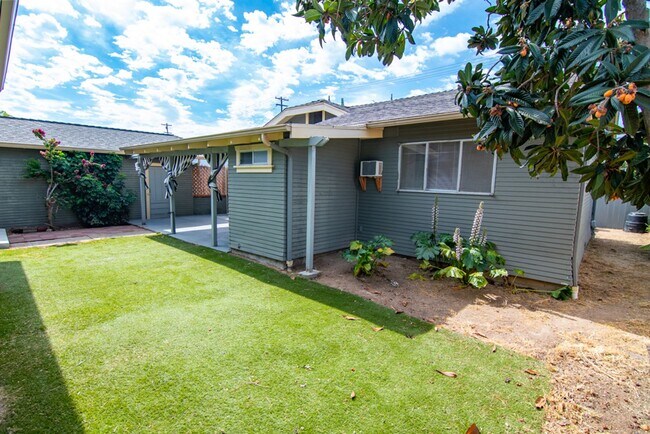 Building Photo - Charming 3-Bedroom Home for Lease in College West, San Diego