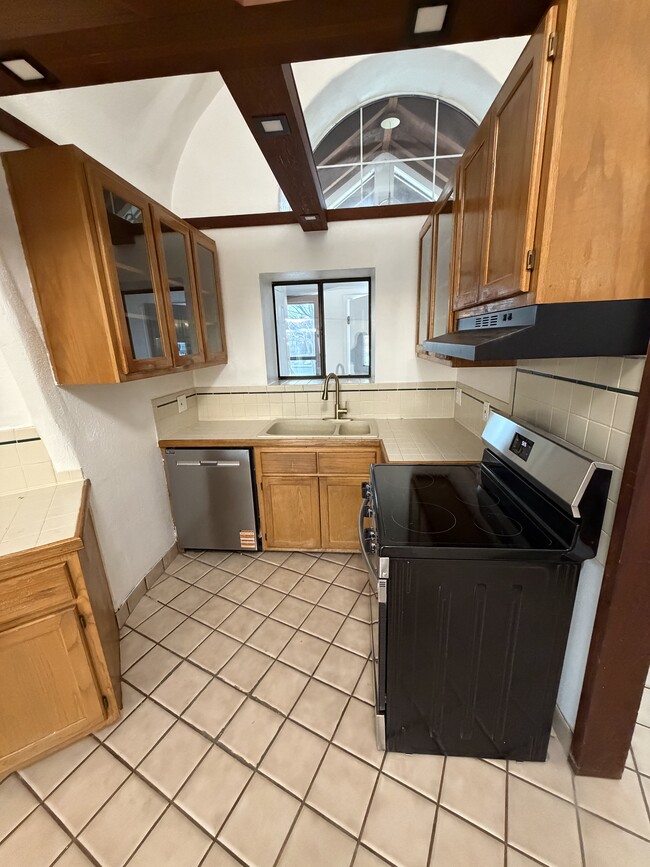 Building Photo - 10X Ventures - The Cavern