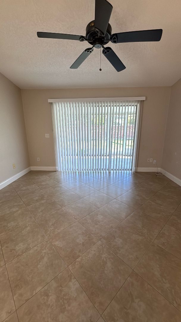 Building Photo - 1019 Brielle Ave