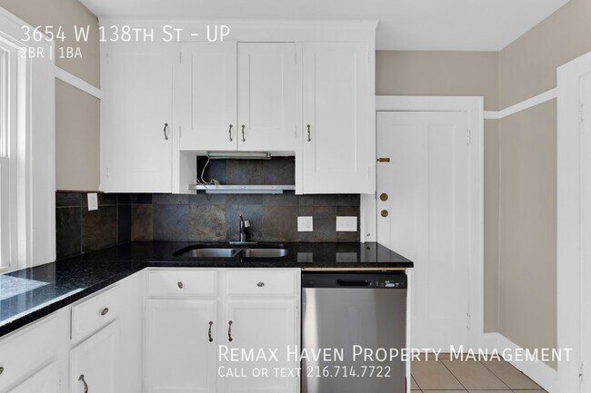 Building Photo - 3654 W 138th St