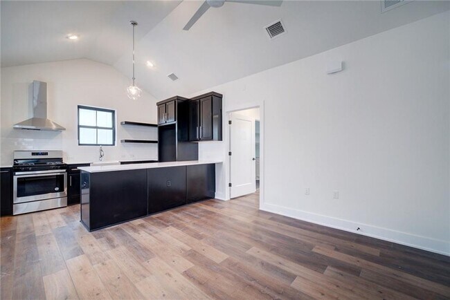 Building Photo - 4312 Tilley St