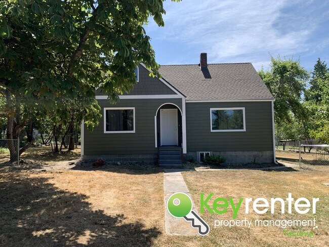 Building Photo - Recently Remodeled 3bd/1.5Bath Tacoma House!