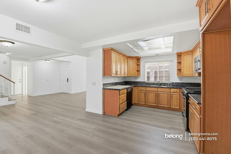 Building Photo - 29016 Lillyglen Dr