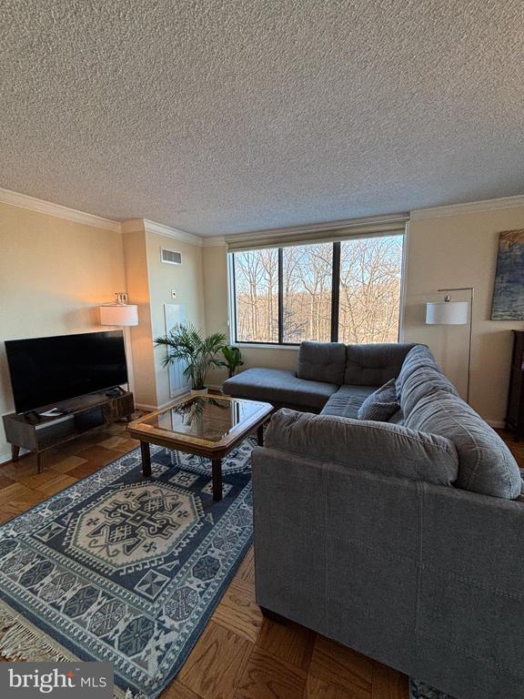 Building Photo - 5225 Pooks Hill Rd