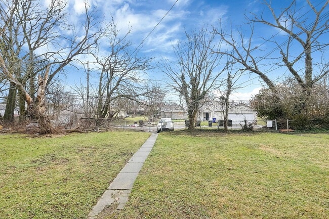 Building Photo - 940 Geers Ave