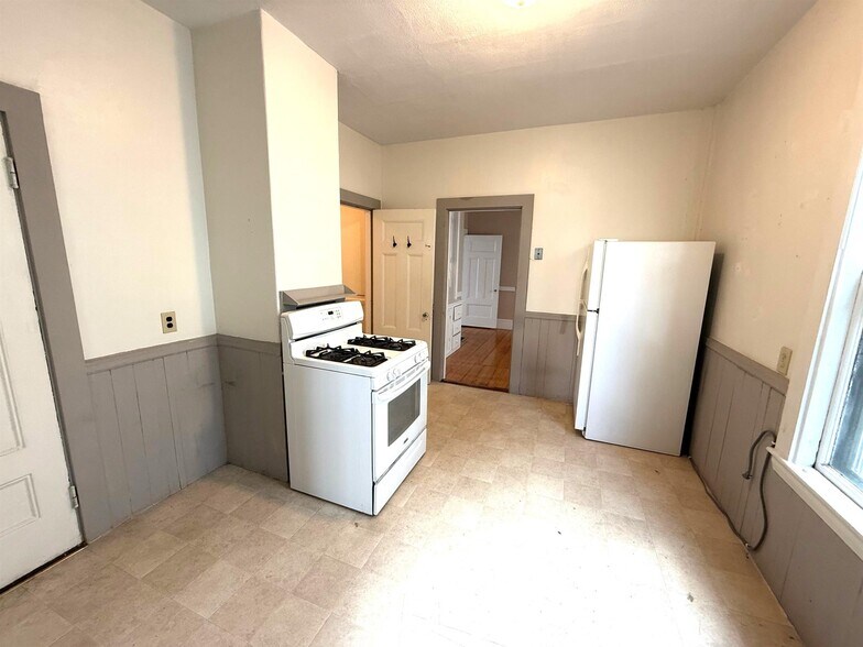 Building Photo - 55 Rindge Ave