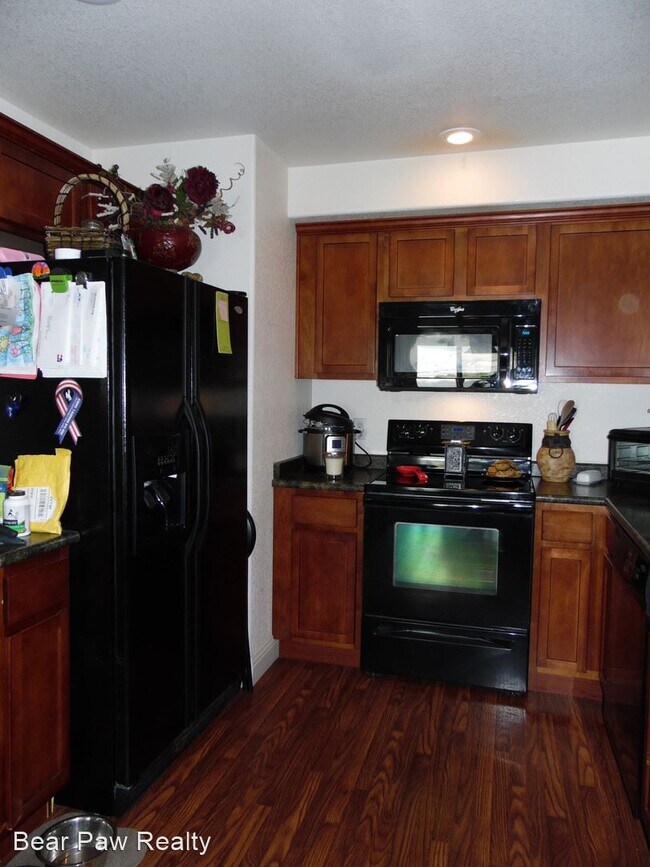 Building Photo - 4 br, 3.5 bath House - 4113 Gunsmoke Road
