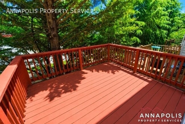 Building Photo - 37 Harbour Heights Dr