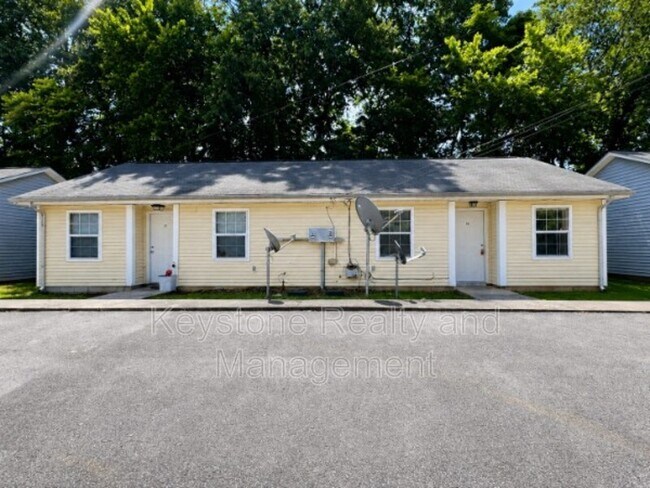Building Photo - 1375 Thompsonville Ln