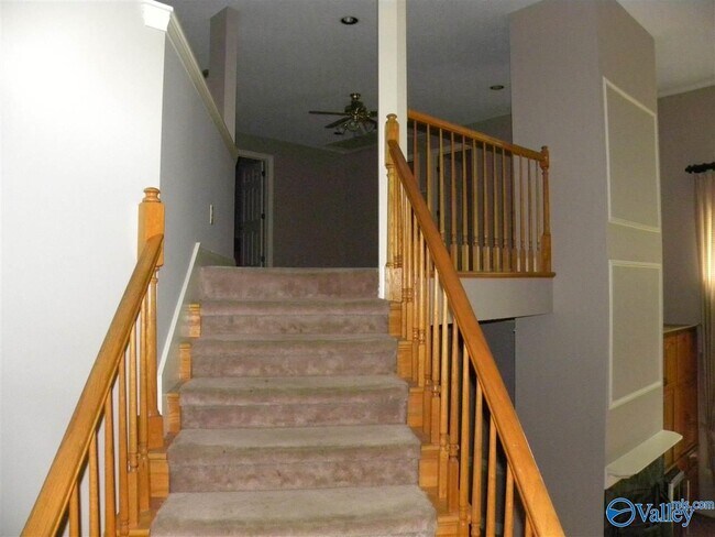 Building Photo - 101 Emerald Ln