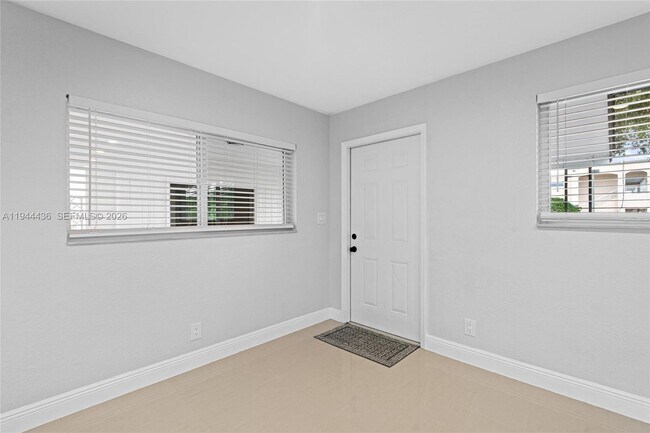 Building Photo - 1472 NE 62nd St