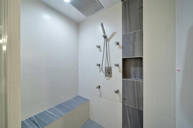 Building Photo - 140 S Timber Top Dr