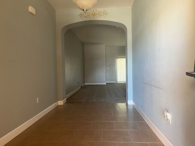 Building Photo - 1204 Sorrento Dr