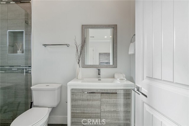 Building Photo - 19148 W Oxnard St