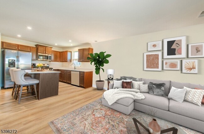 Building Photo - 60 Coventry Rd