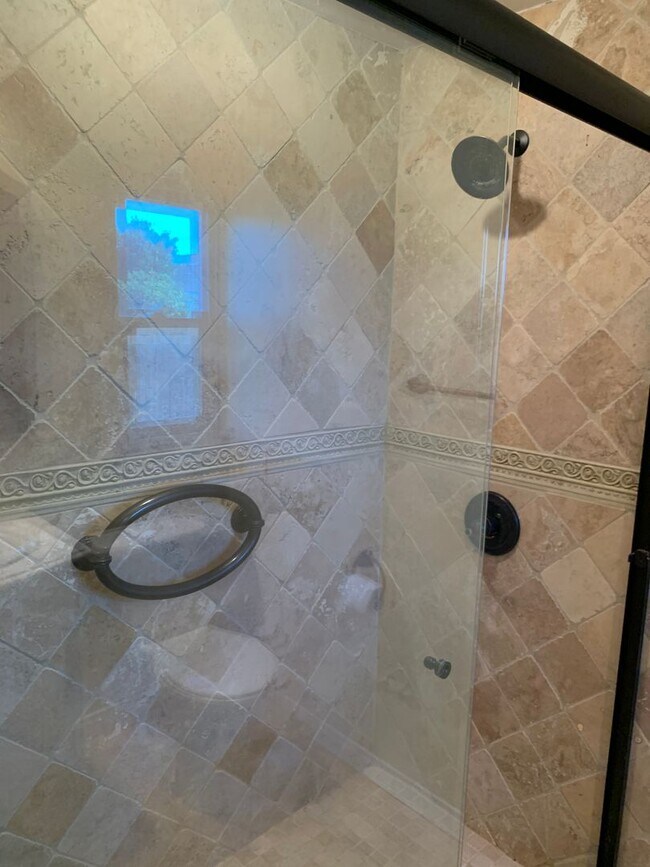 Building Photo - Great Home, Great Location, Great Neighborhood