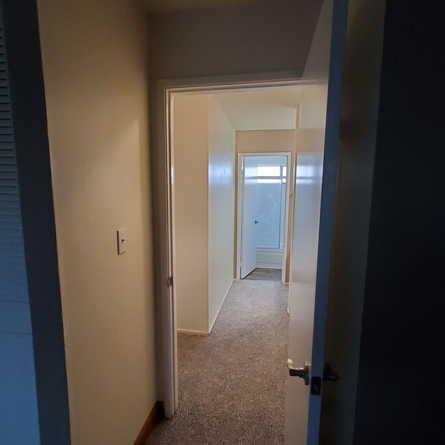 Building Photo - Convenient Livermore 1bd/1ba Ground Floor Condo- Available in April