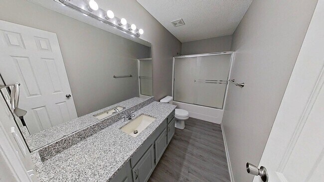 Building Photo - Oak Grove 2 Bedroom 1 1/2 Bath Duplex