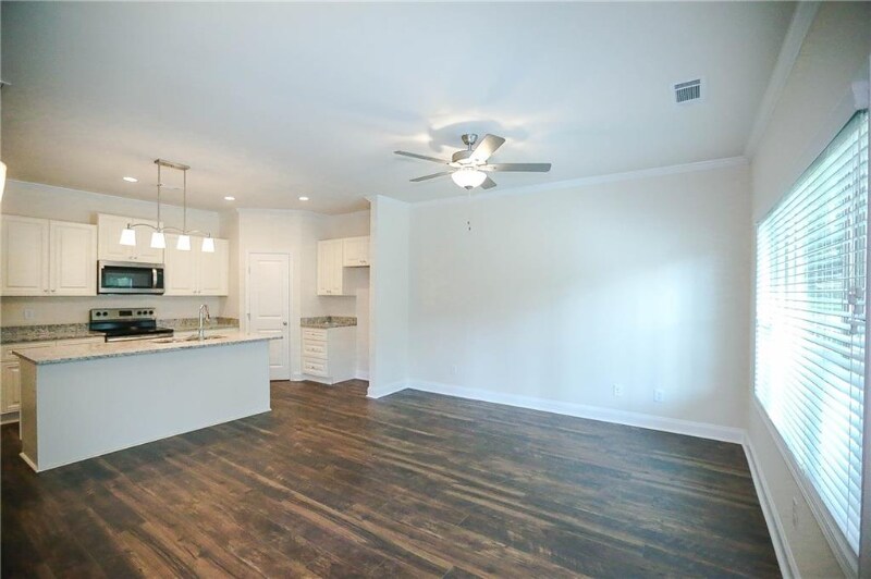 Building Photo - 327 Cashes Ct