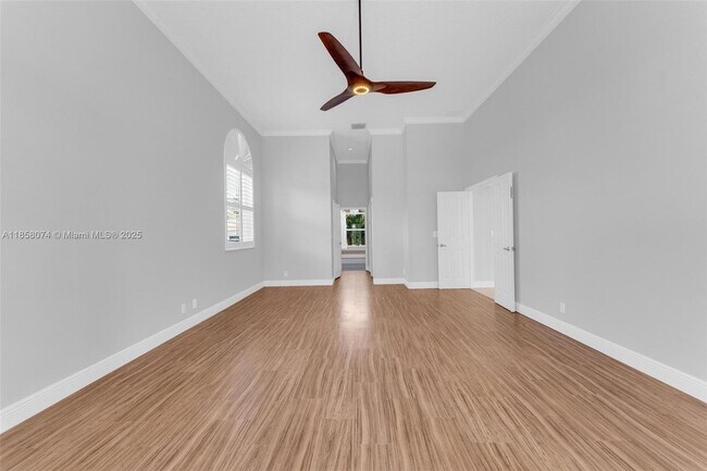 Building Photo - 2715 Edgewater Ct