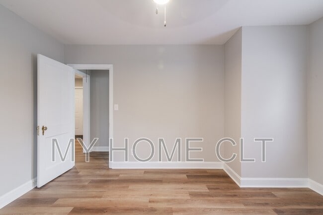 Building Photo - 3037 Marlowe Ave