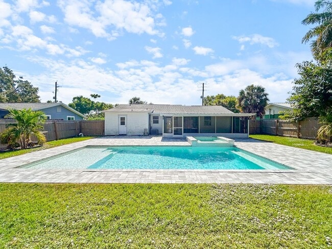 Building Photo - 1 MONTH FREE RENT! Stunning Sarasota Home with Pool – Minutes from Siesta Key Beach!