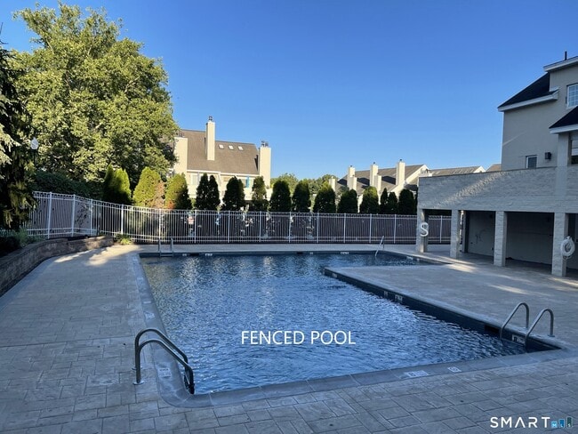 Building Photo - 237 Willow Springs