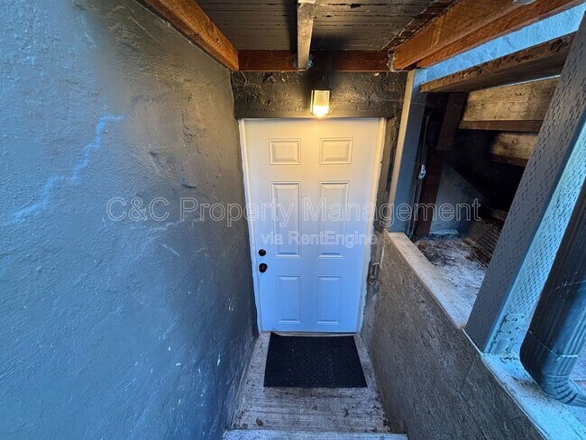 Building Photo - 846 42nd St