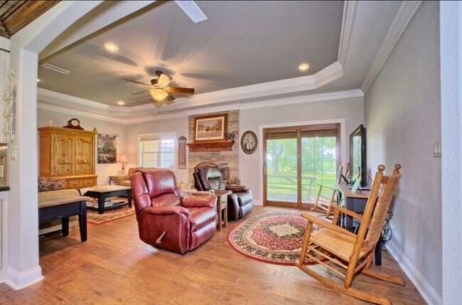 Building Photo - 7618 TX-87