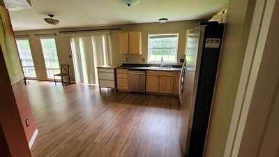 Building Photo - 3635 Armada Dr