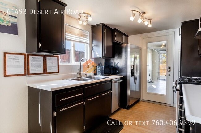 Building Photo - 61493 Desert Air Rd