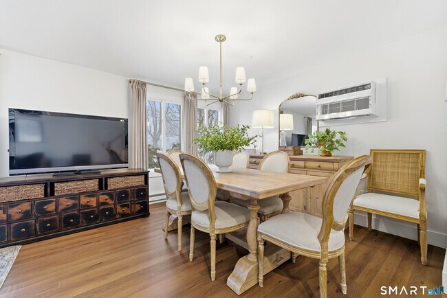 Building Photo - 60 Cinnamon Spring