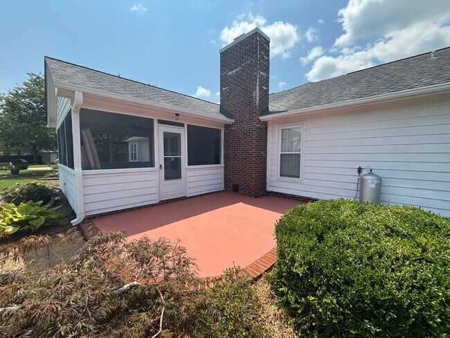Building Photo - 5405 Beretta Way