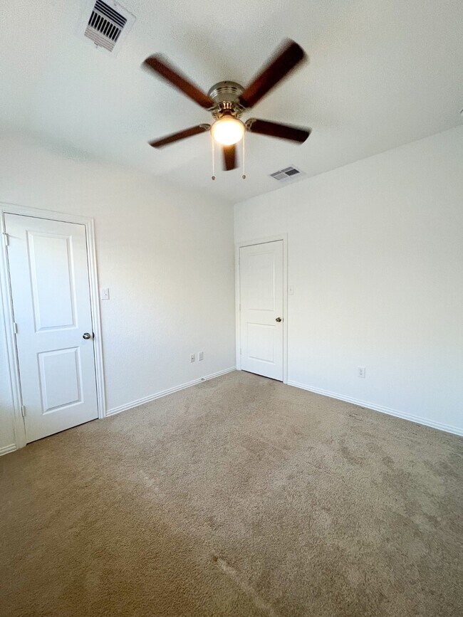 Building Photo - 16018 Cypress Farms Dr