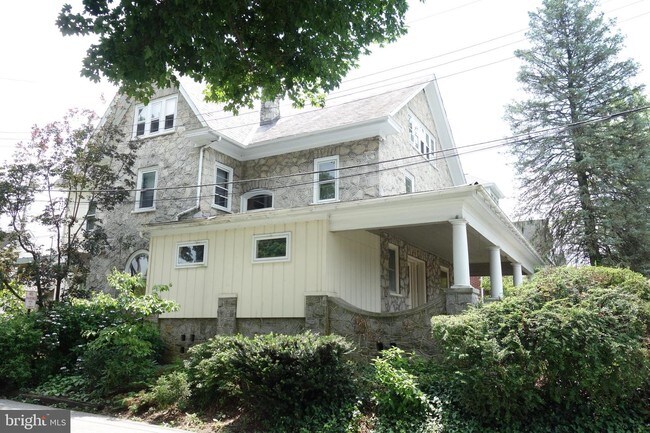 Building Photo - 419 Pennsylvania Ave