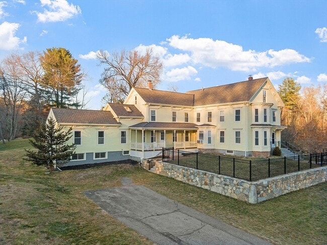 Building Photo - 20 Old Lowell Rd