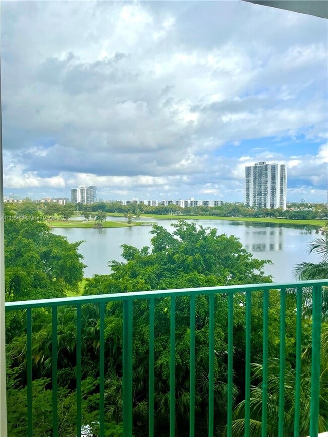 Building Photo - 20000 E Country Club Dr